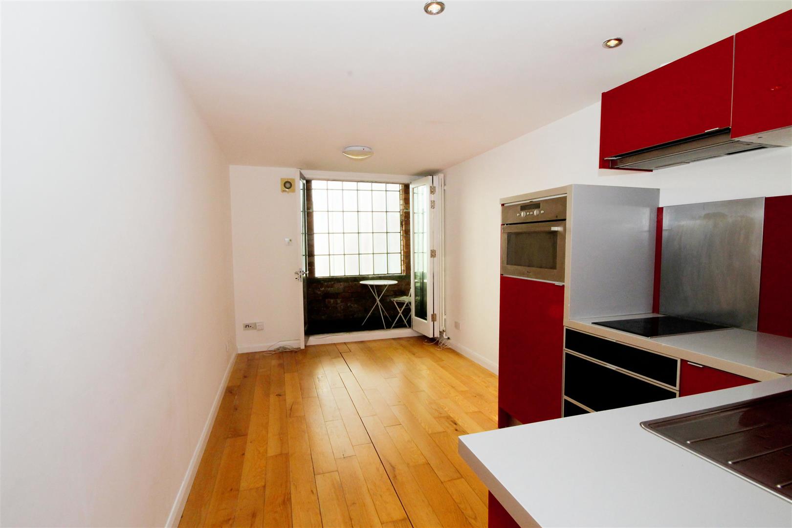 1 bed flat to rent in Elm Road, Bristol 4