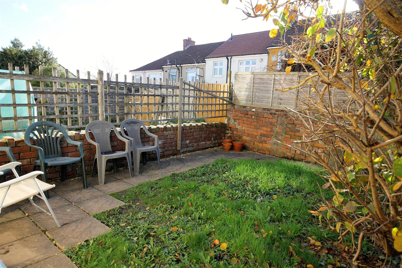 4 bed terraced house to rent in Doone Road, Bristol 4