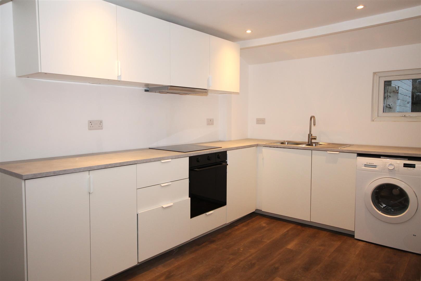 2 bed terraced house to rent in Ellicott Road, Bristol 2