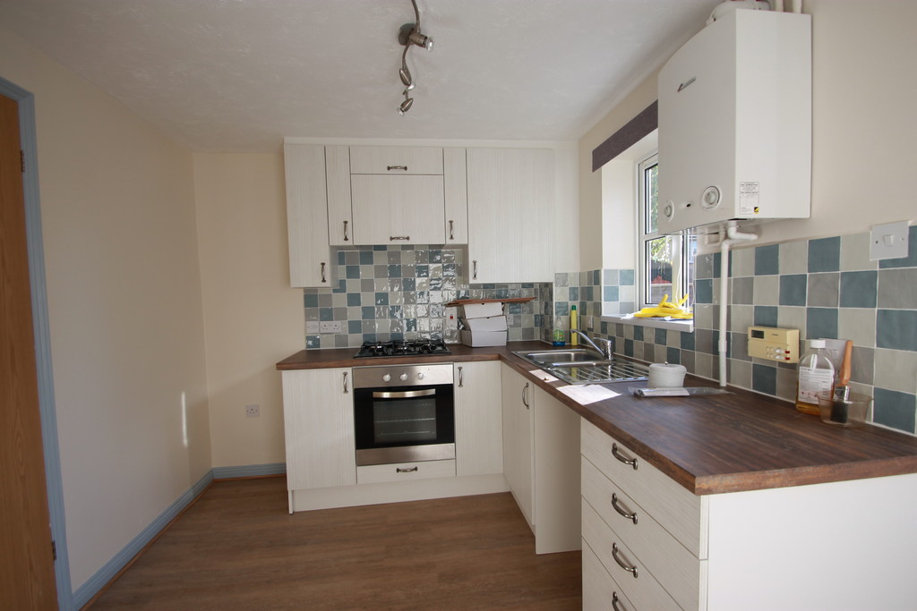 2 bed terraced house to rent in Rupert Street, Taunton  - Property Image 2
