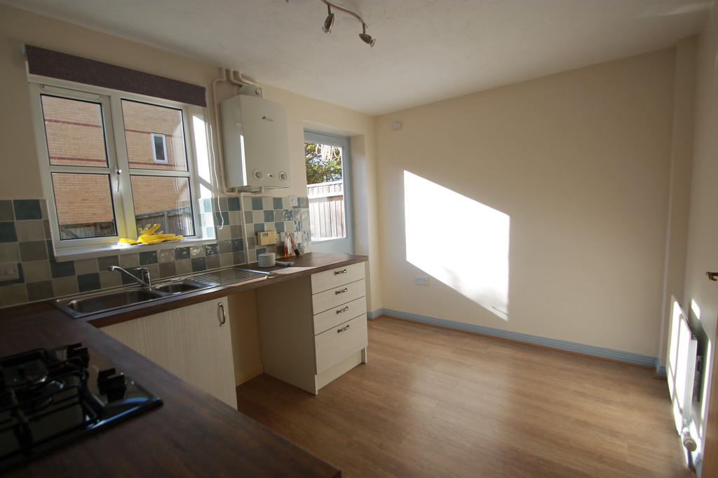 2 bed terraced house to rent in Rupert Street, Taunton  - Property Image 4