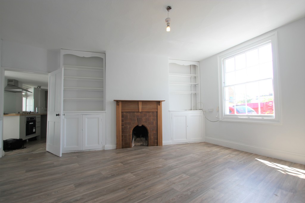 2 bed cottage to rent in Trinity Road, Taunton  - Property Image 2
