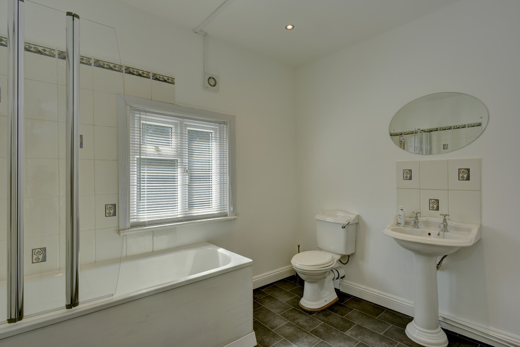 1 bed house share to rent in Albemarle Road, Taunton  - Property Image 4