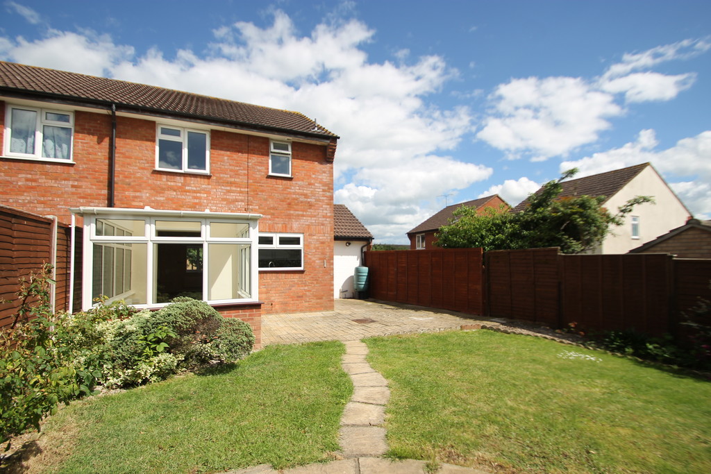 3 bed semi-detached house to rent in Medway Close, Taunton  - Property Image 13