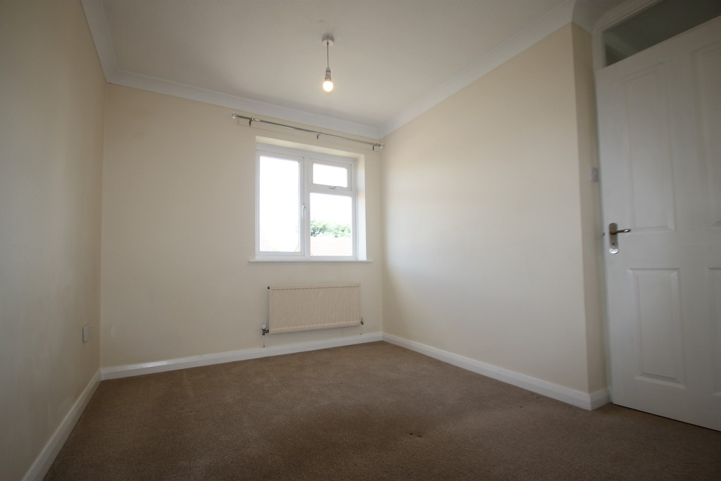 3 bed semi-detached house to rent in Medway Close, Taunton  - Property Image 9