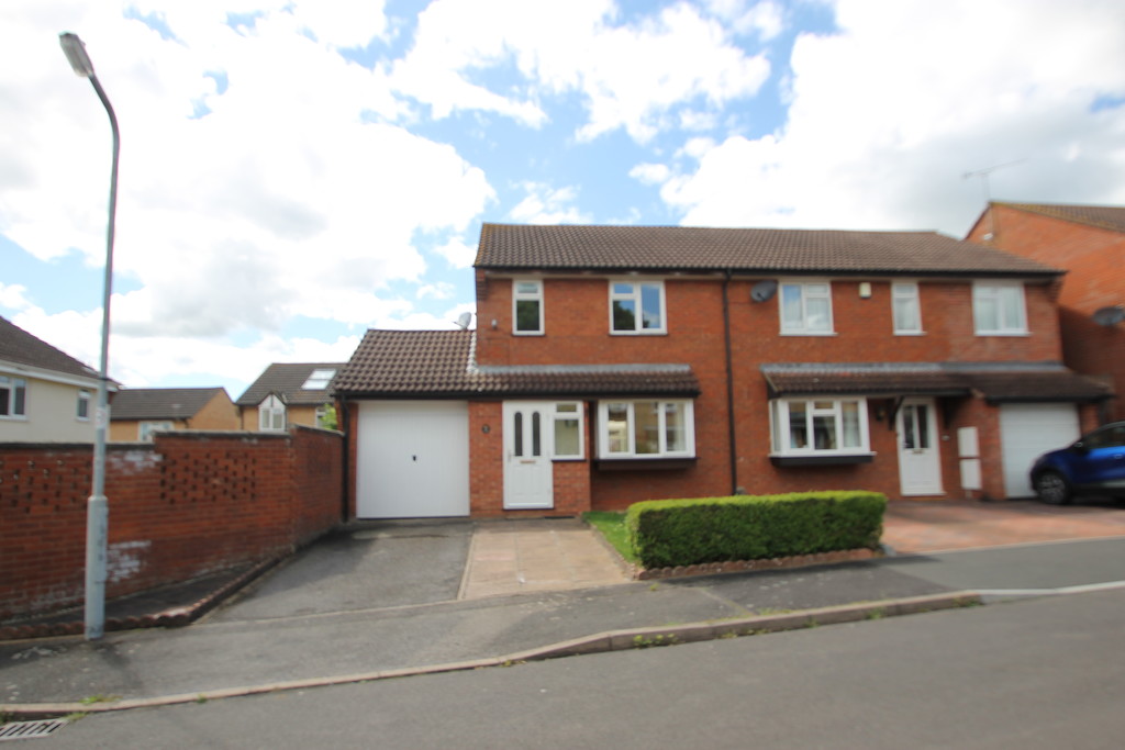3 bed semi-detached house to rent in Medway Close, Taunton  - Property Image 1