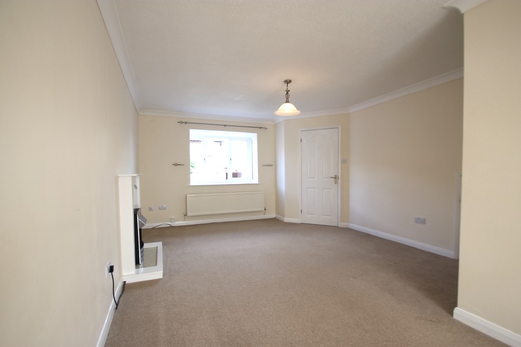 3 bed semi-detached house to rent in Medway Close, Taunton  - Property Image 4