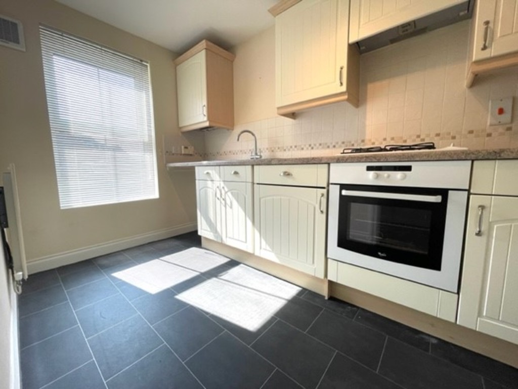 3 bed semi-detached house to rent in Crusader Close, Bridgwater  - Property Image 3
