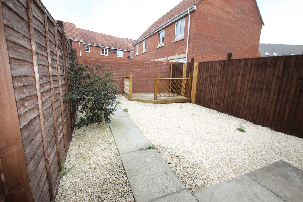 3 bed semi-detached house to rent in Crusader Close, Bridgwater  - Property Image 4