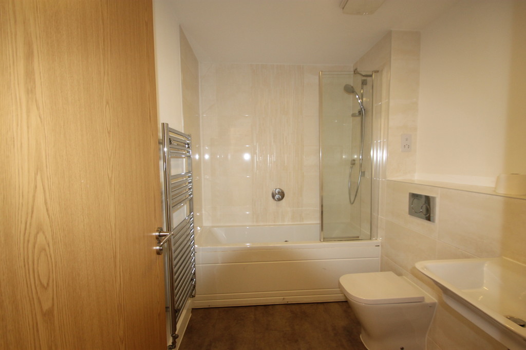 3 bed town house for sale in Firepool Crescent, Taunton  - Property Image 7