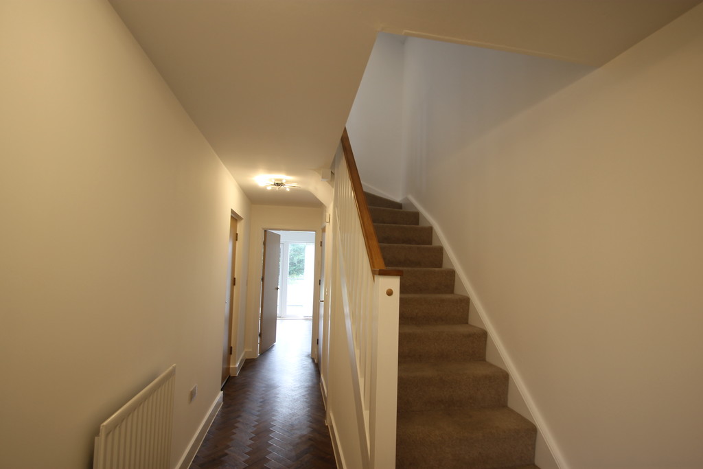 3 bed town house for sale in Firepool Crescent, Taunton  - Property Image 3