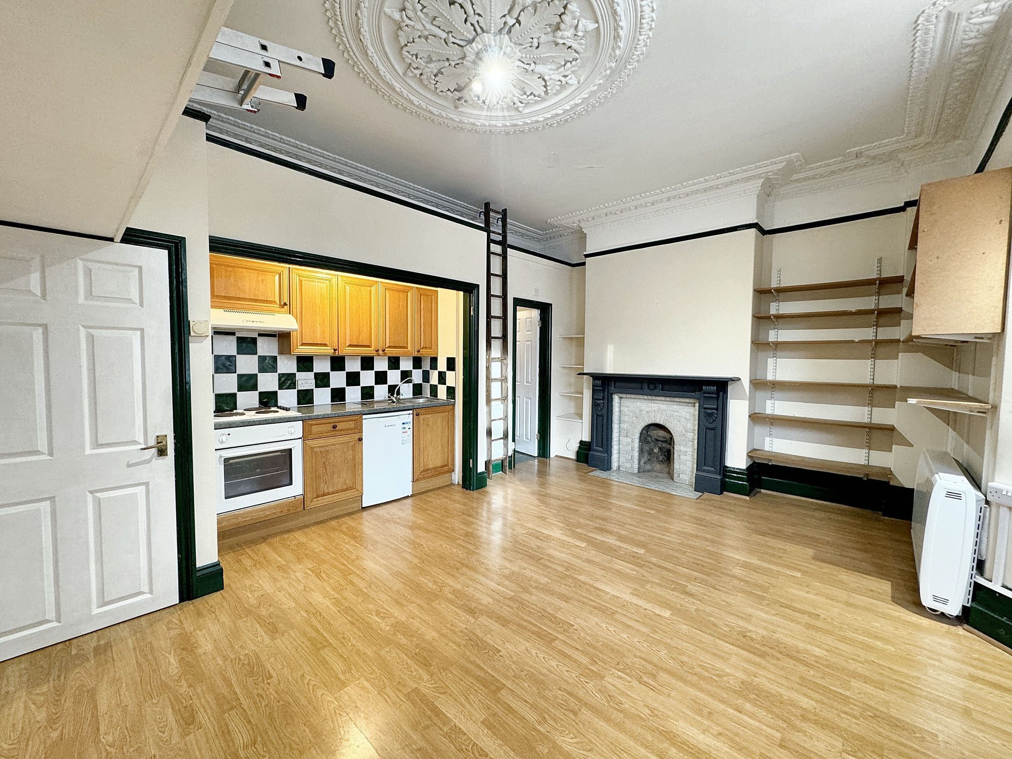 1 bed studio flat to rent in Clifton Terrace, Taunton  - Property Image 5