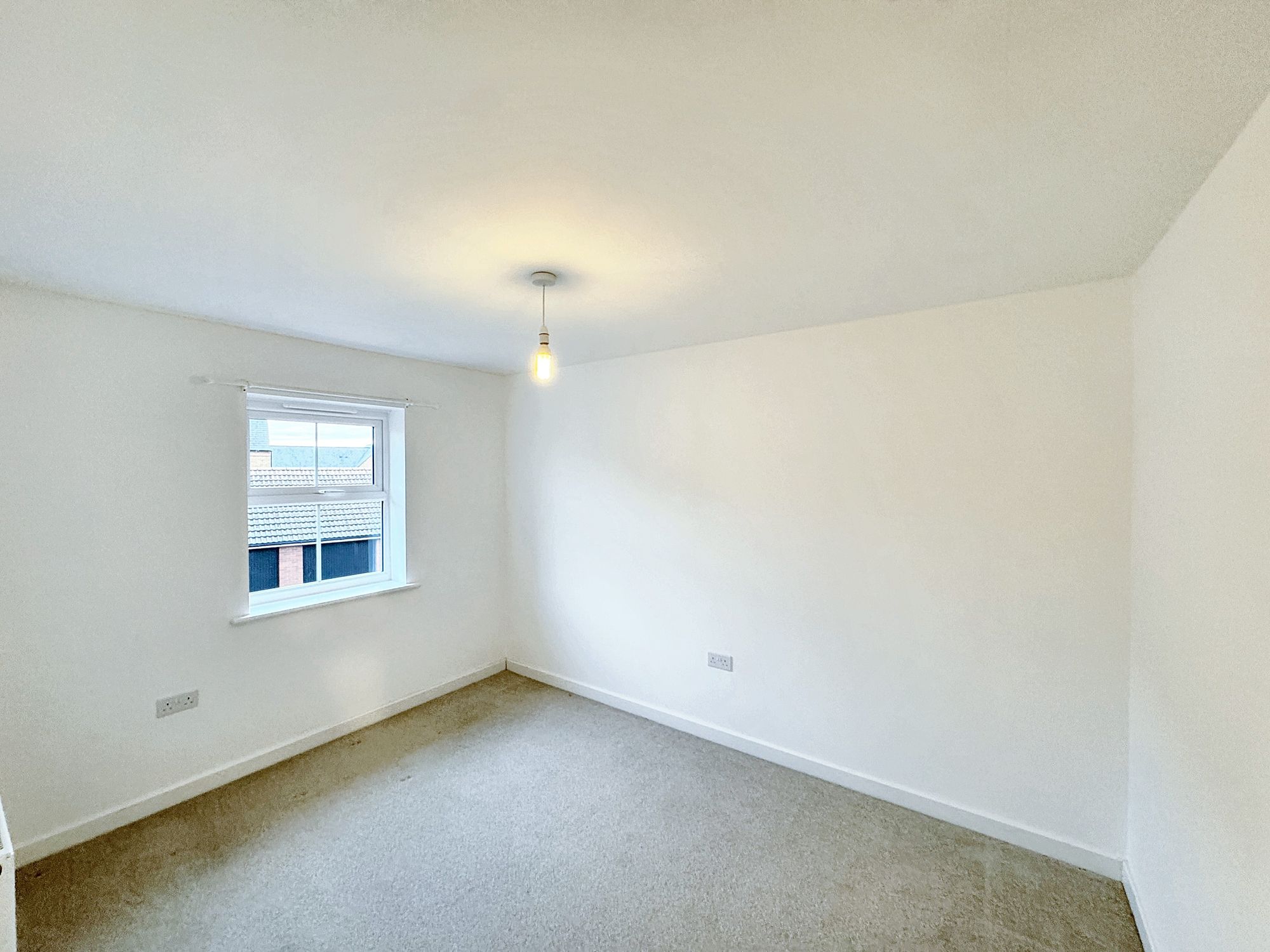 3 bed house to rent in Garden Close, Cheddon Fitzpaine, TA2 6