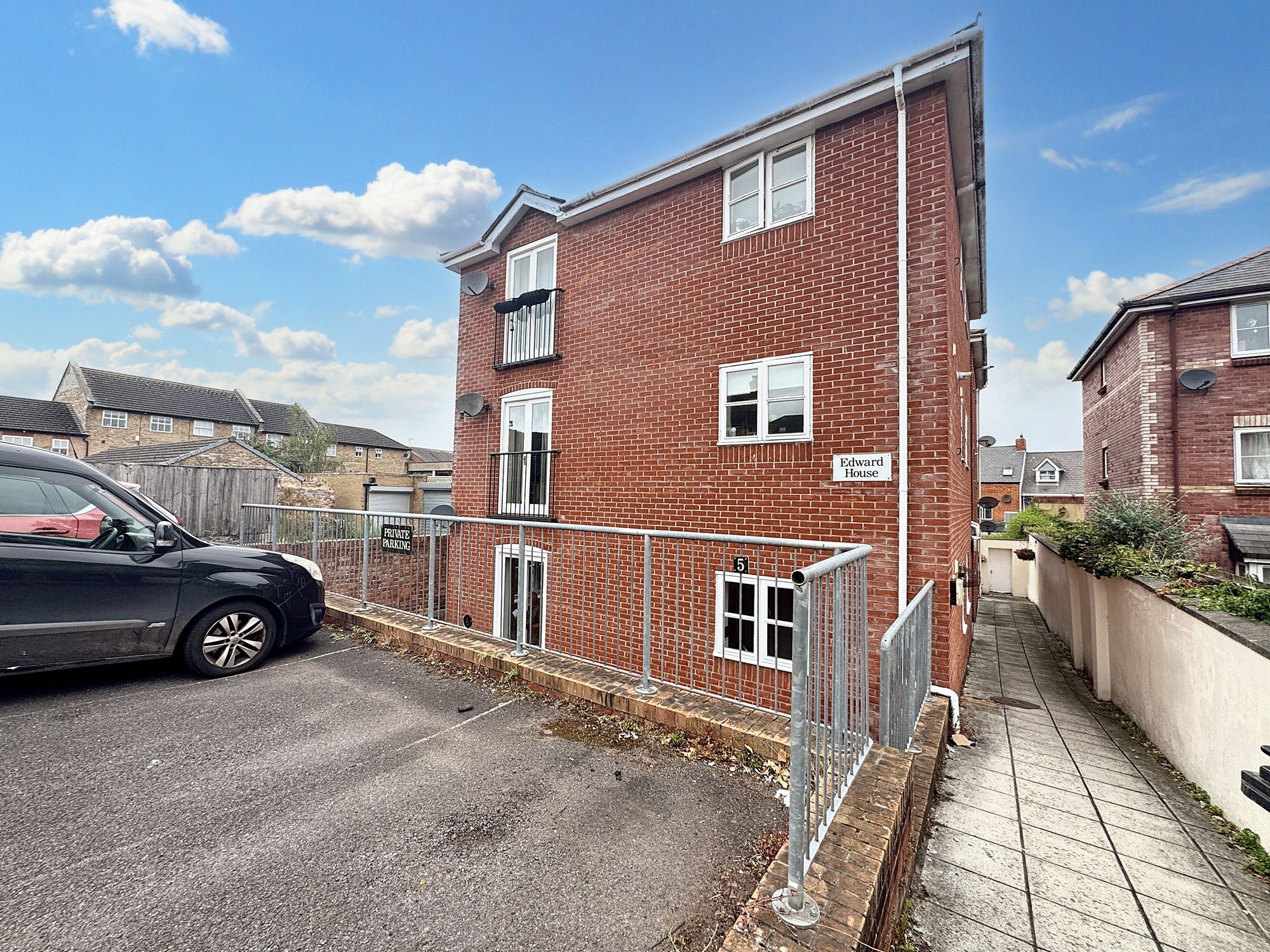 2 bed flat to rent in Queen Street, Edward House Queen Street, TA1