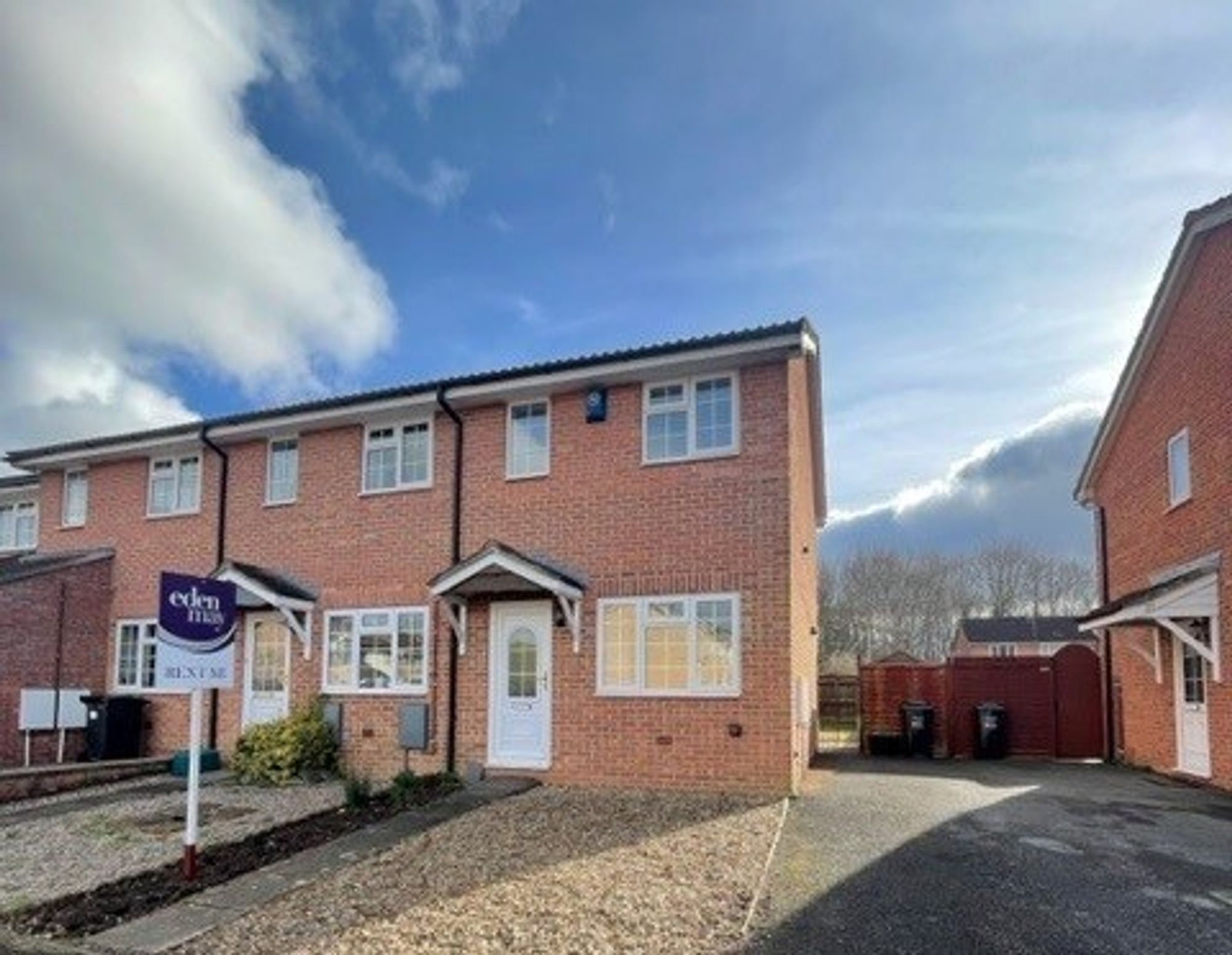 2 bed house to rent in Ryburn Close, Taunton, TA1