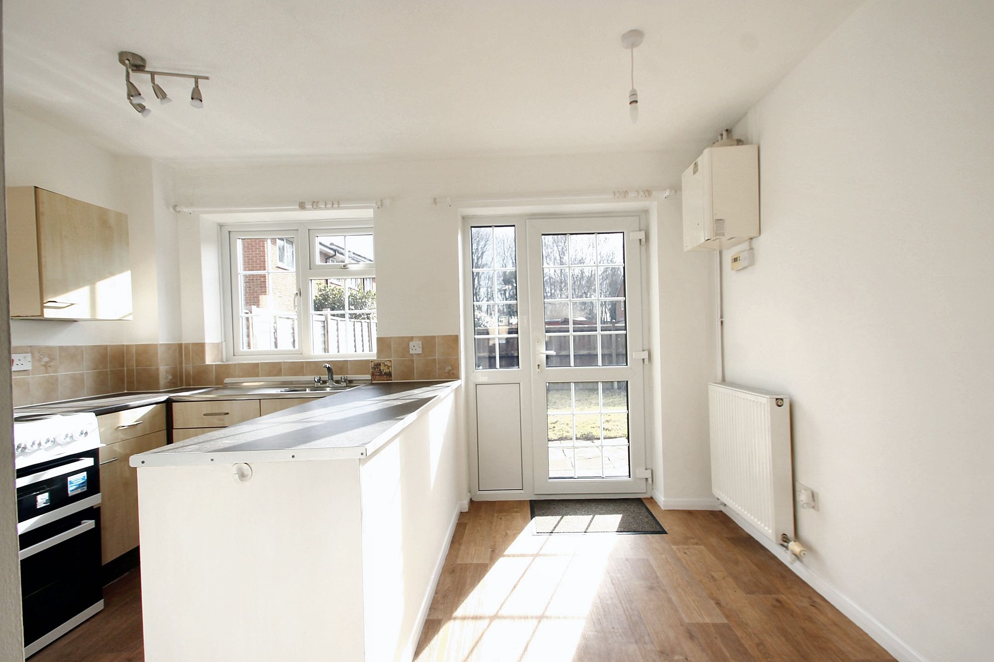 2 bed house to rent in Ryburn Close, Taunton, TA1  - Property Image 2
