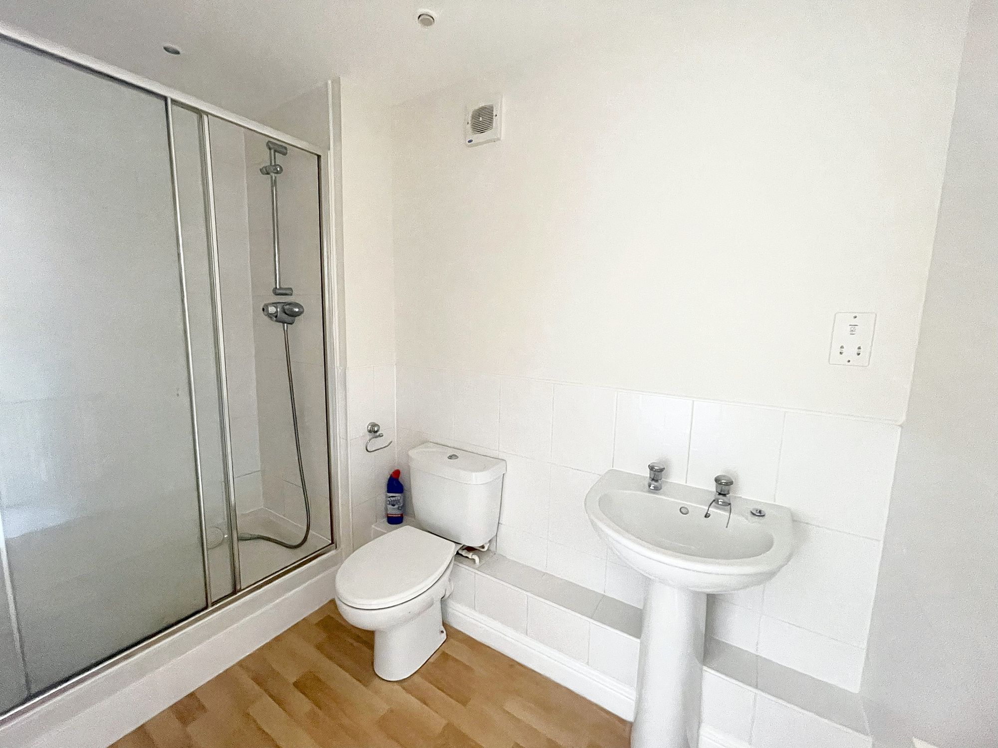 1 bed flat to rent in St. Augustine Street, Taunton, TA1  - Property Image 4