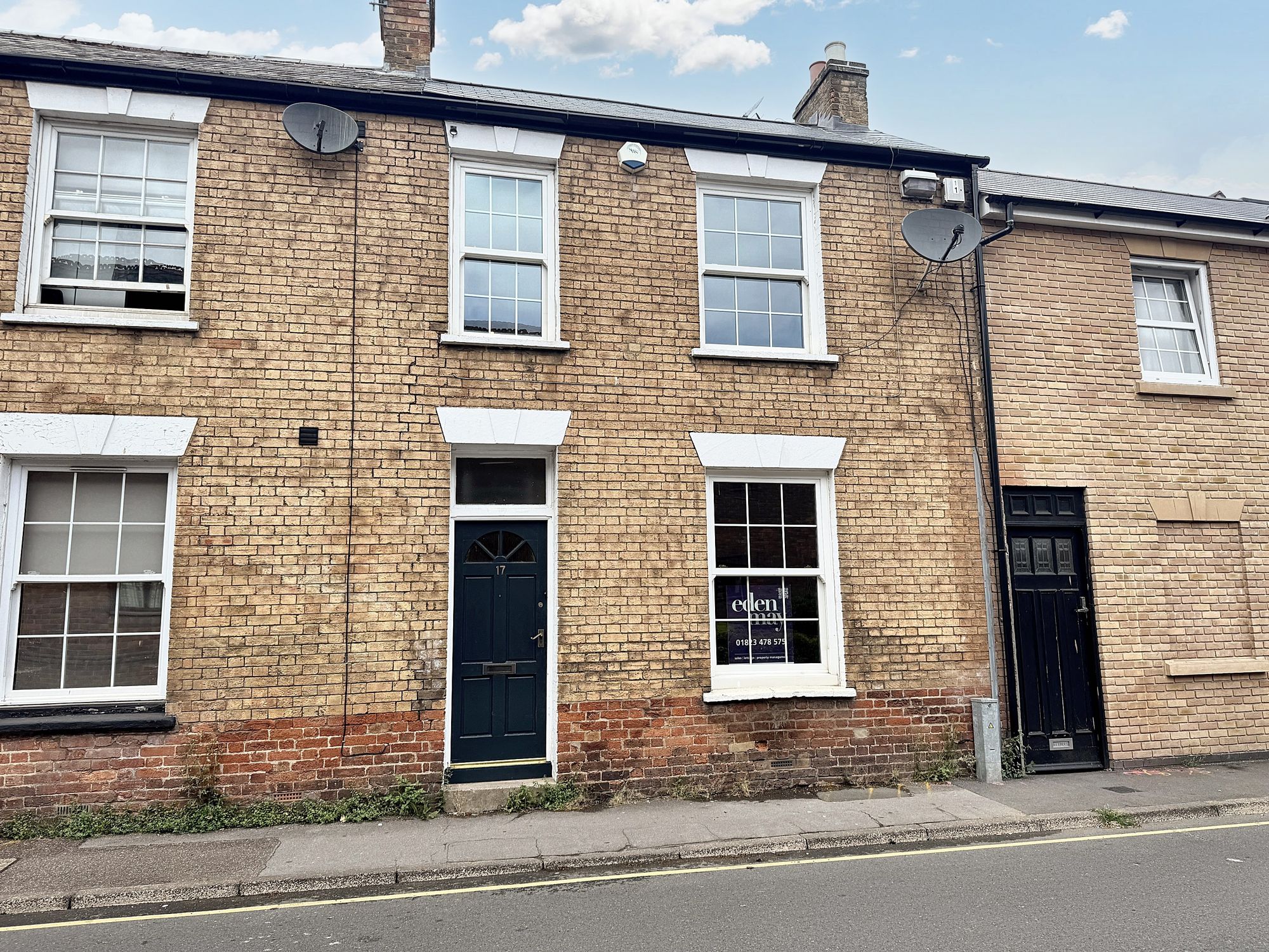 2 bed house to rent in Magdalene Street, Taunton, TA1  - Property Image 1