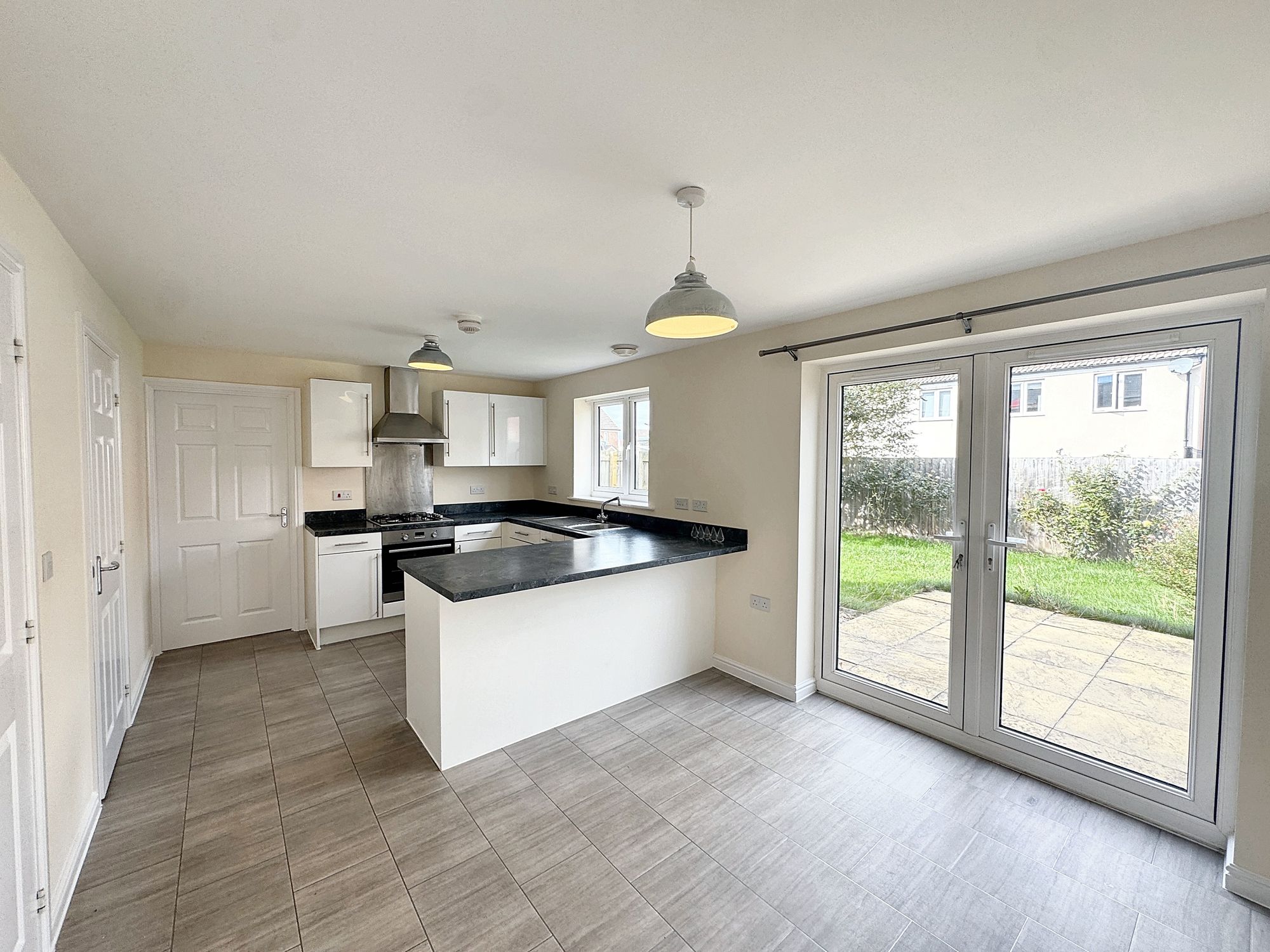 4 bed house to rent in Glebelands, Bathpool, TA2 1