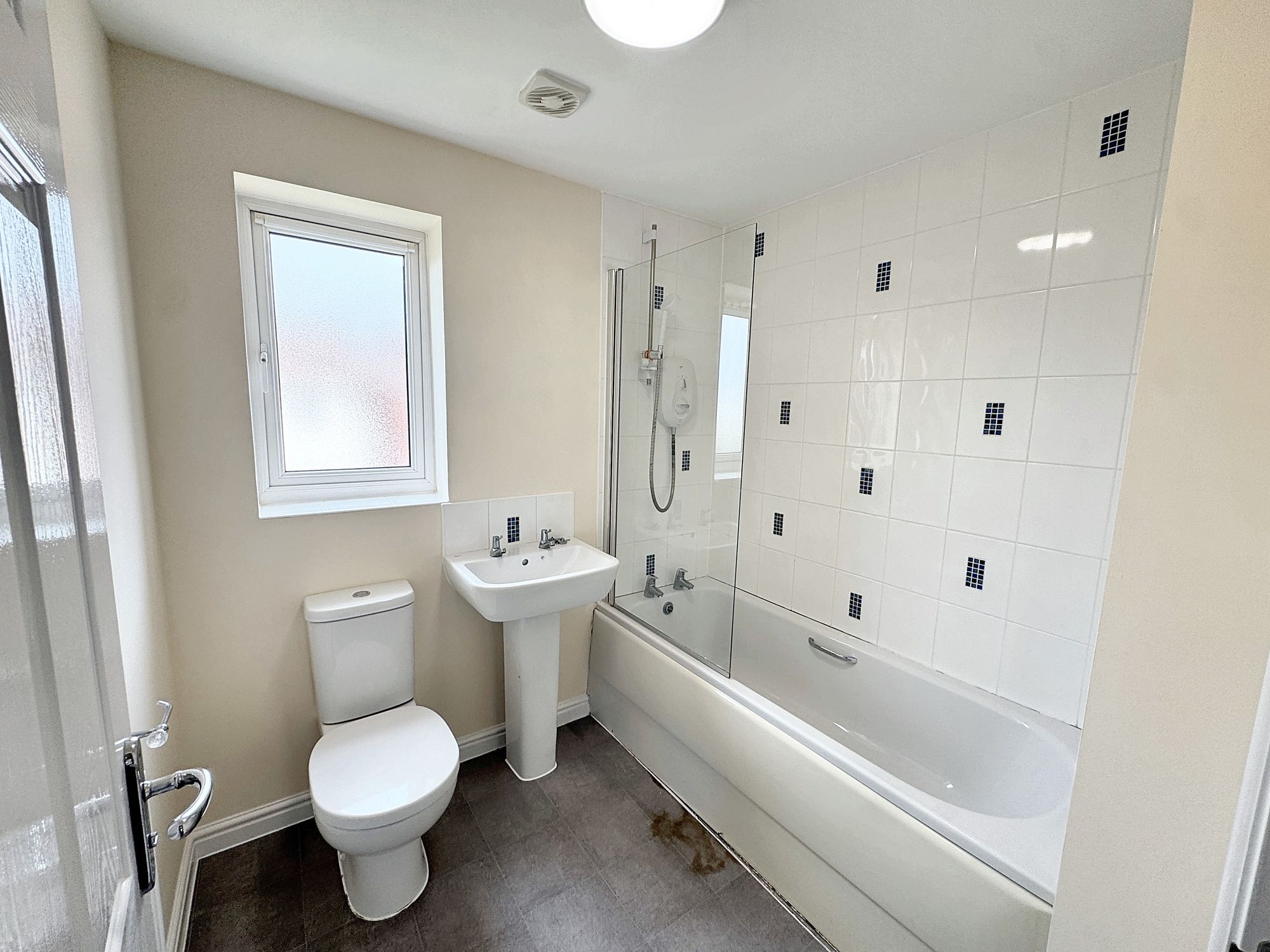 4 bed house to rent in Glebelands, Bathpool, TA2 12