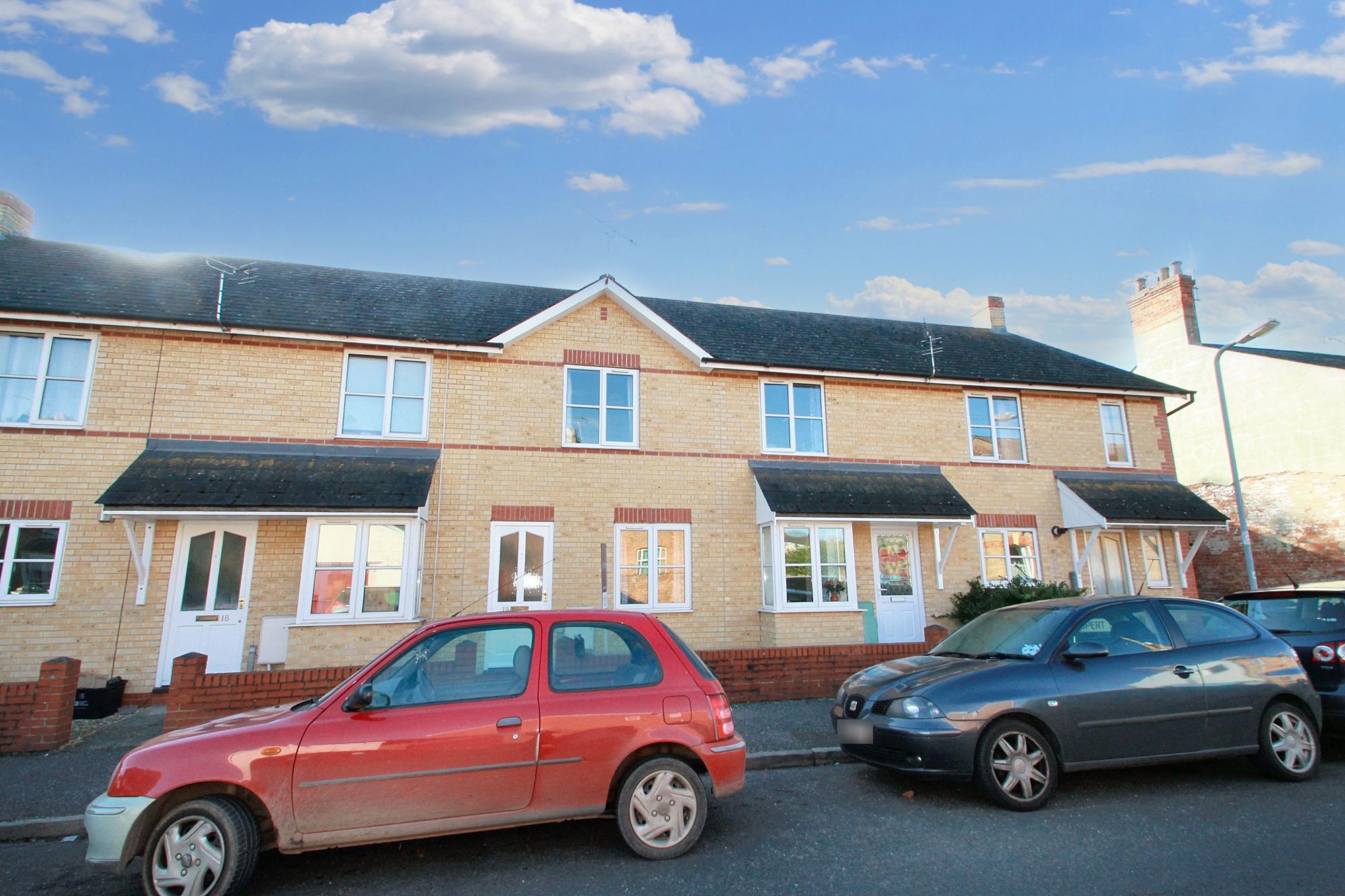 2 bed mid-terraced house to rent in Rupert Street, Taunton, TA2