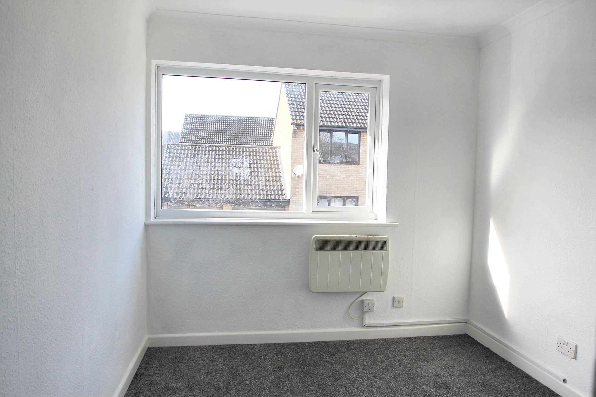 2 bed flat to rent in Kiddles, Yeovil, BA21  - Property Image 7