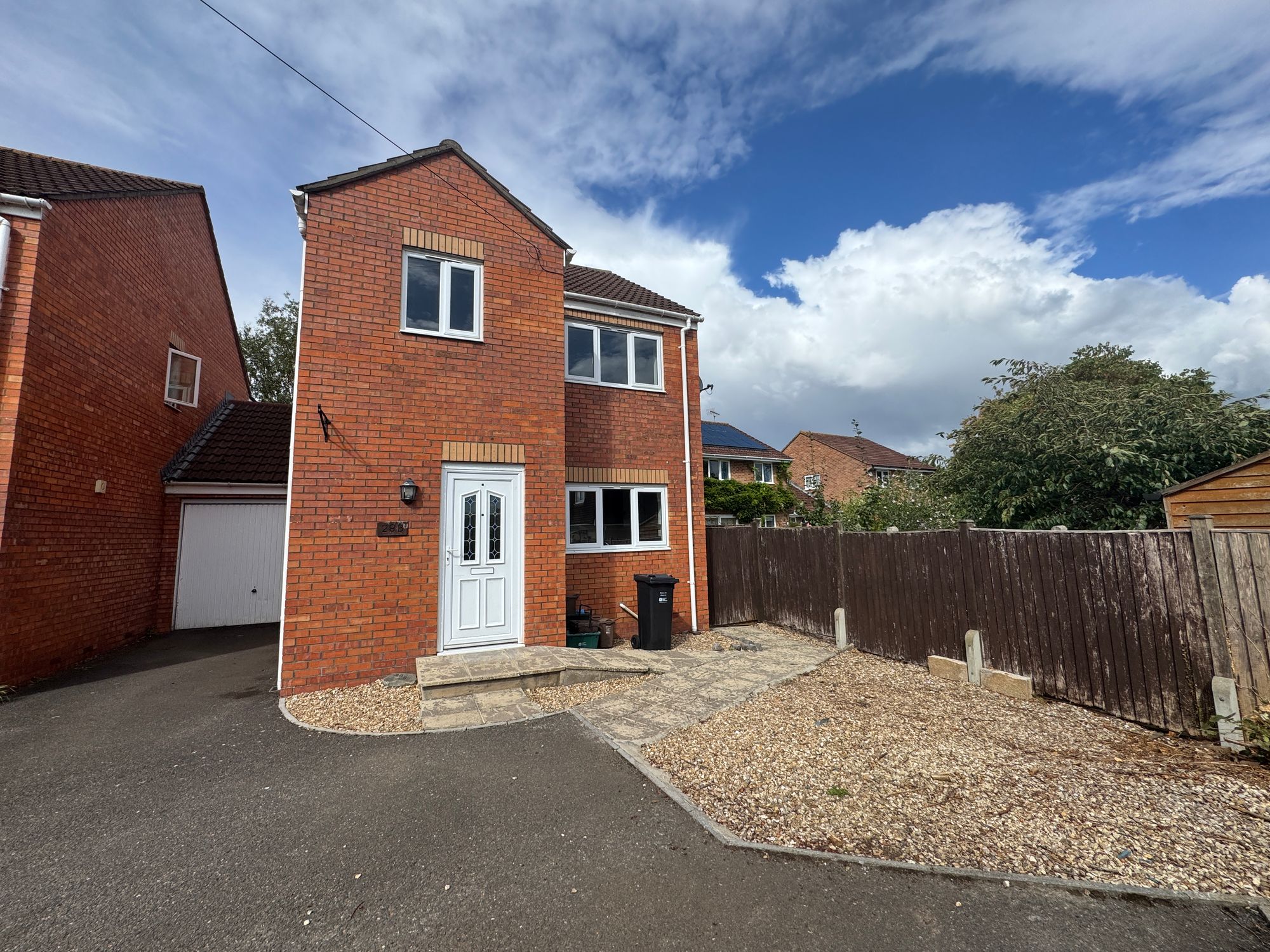 3 bed house to rent in Bagborough Road, Taunton, TA2