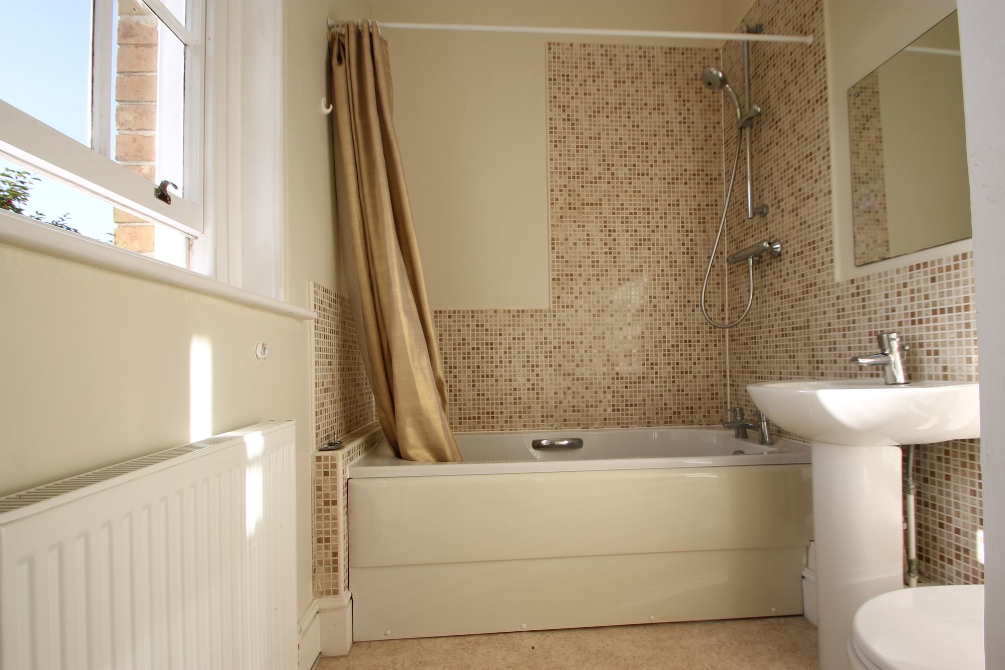 1 bed flat to rent in St. Josephs Field, Annecy Court St. Josephs Field, TA1  - Property Image 6