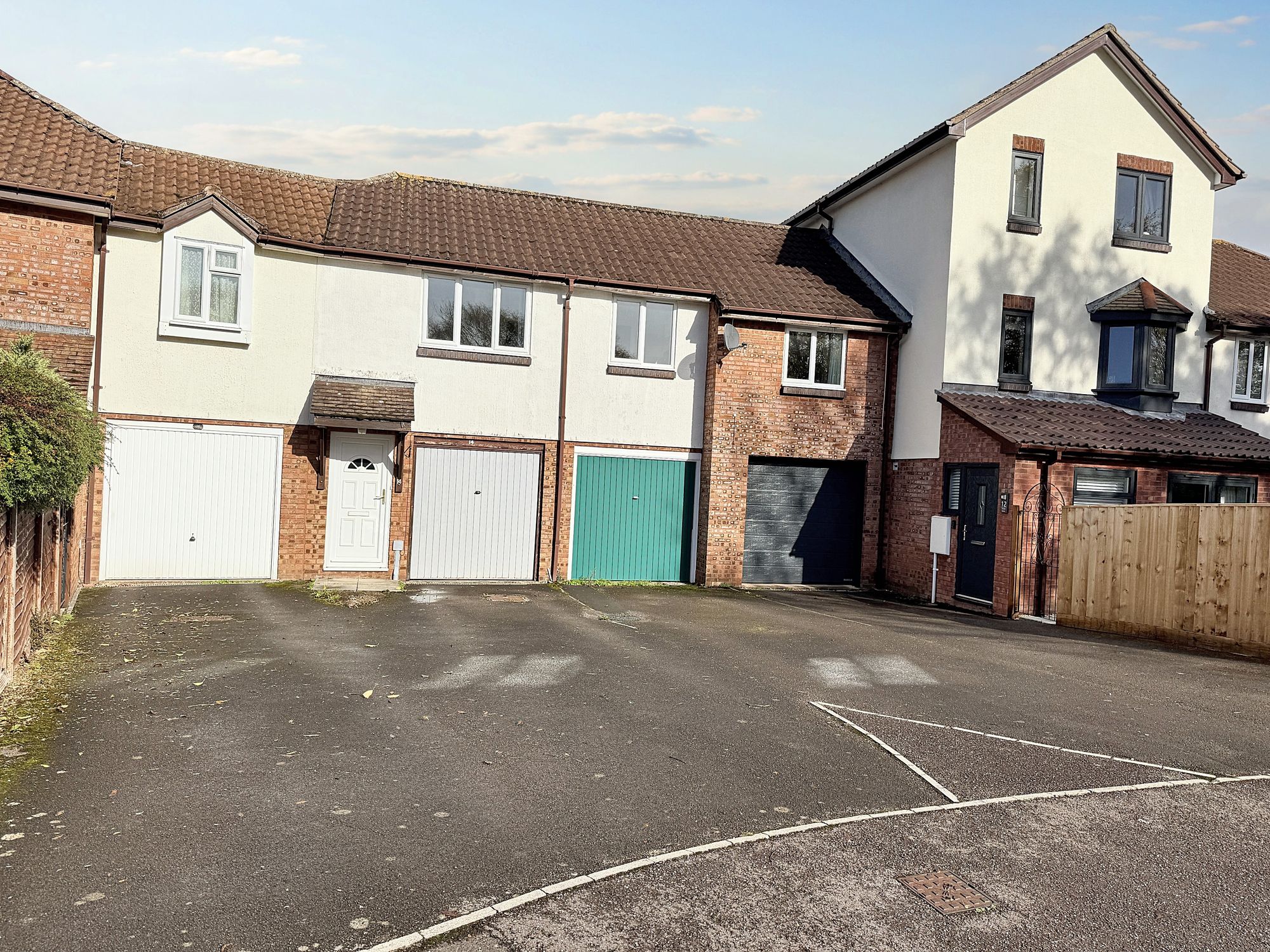 3 bed to rent in Fivash Close, Taunton, TA1 10