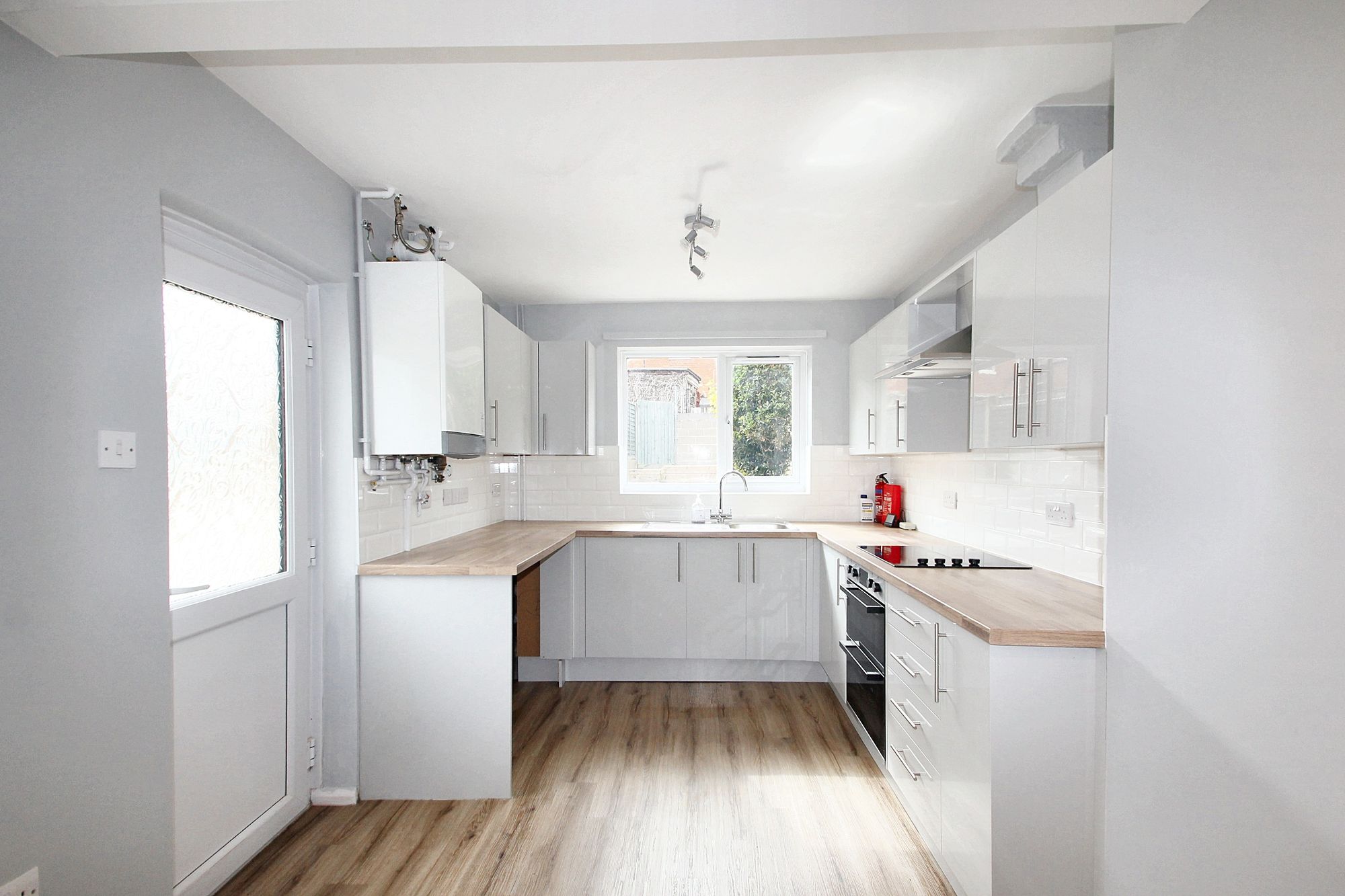 3 bed end of terrace house to rent in Goldcroft, Yeovil, BA21  - Property Image 2
