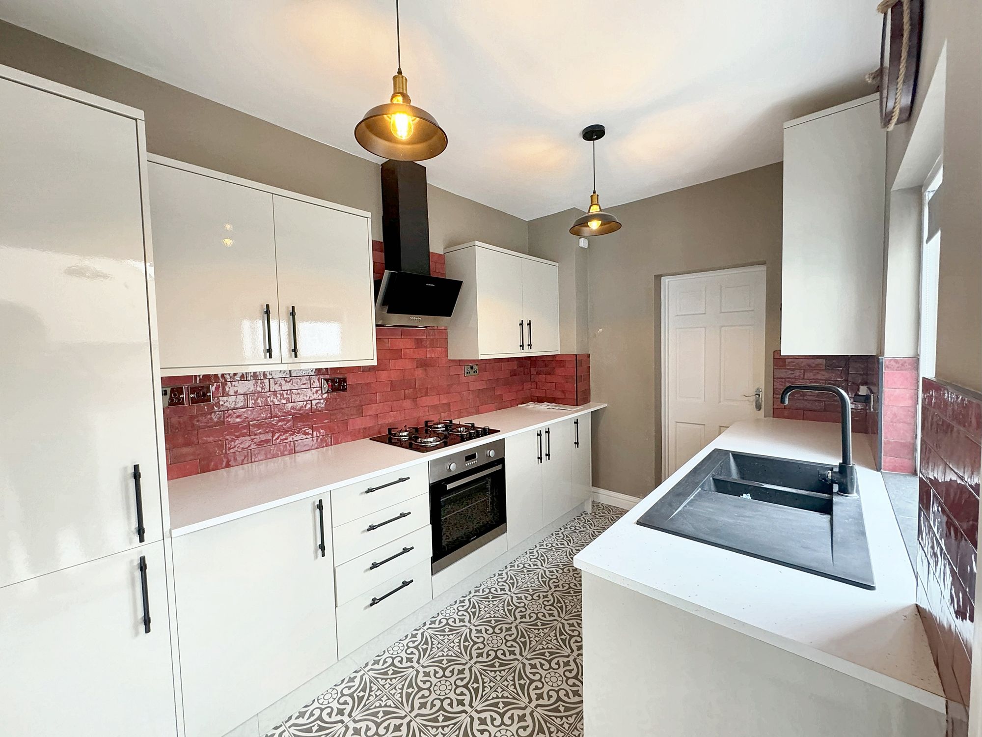 3 bed terraced house to rent in Maxwell Street, Taunton, TA2  - Property Image 2