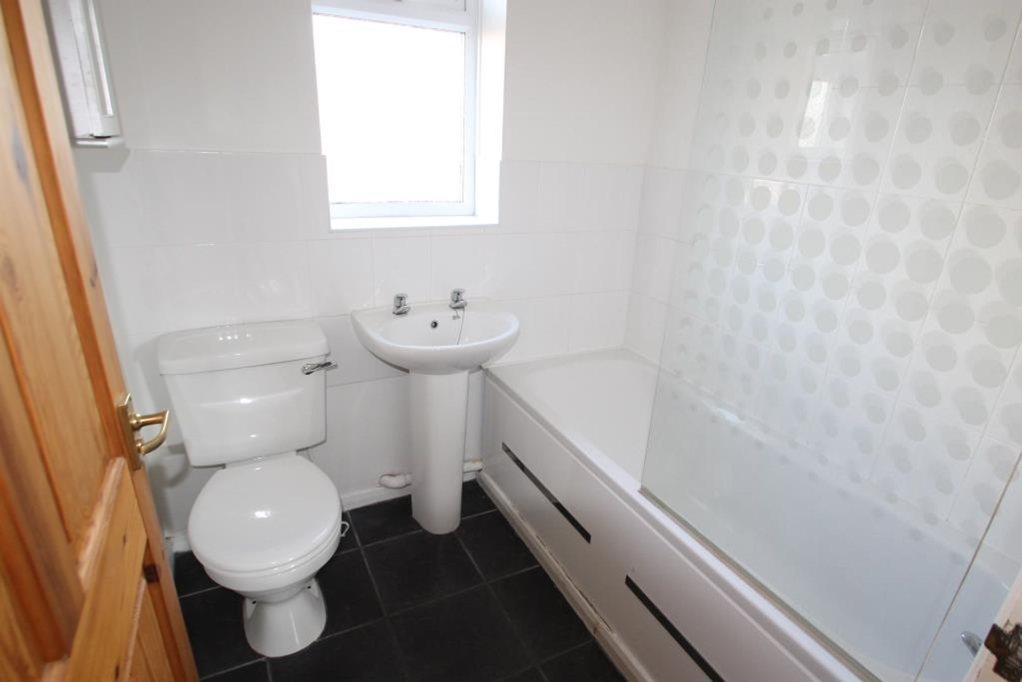 2 bed house to rent in Stembridge Way, Taunton  - Property Image 3