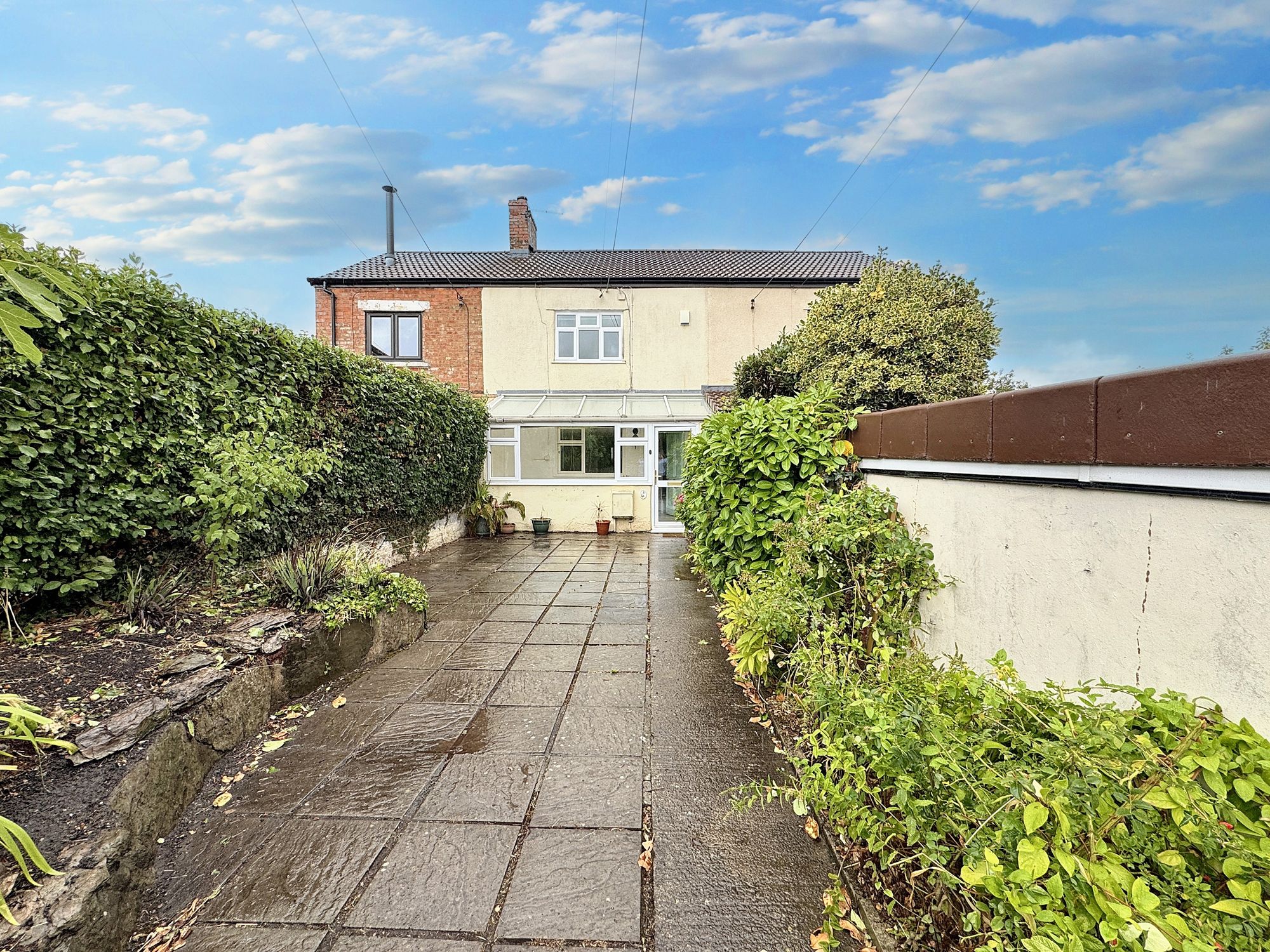 2 bed terraced cottage to rent in Cliff Road, North Petherton, TA6  - Property Image 1