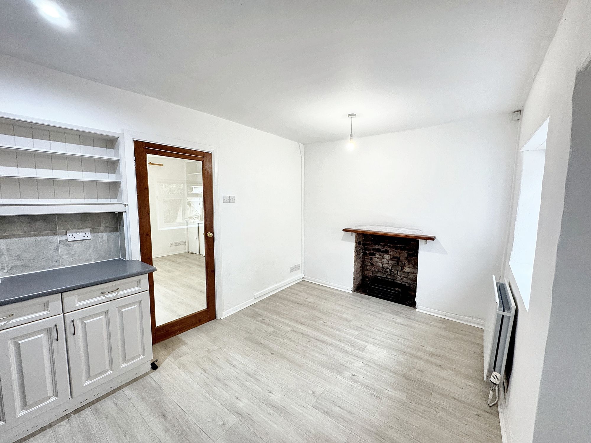 2 bed terraced cottage to rent in Cliff Road, North Petherton, TA6  - Property Image 6