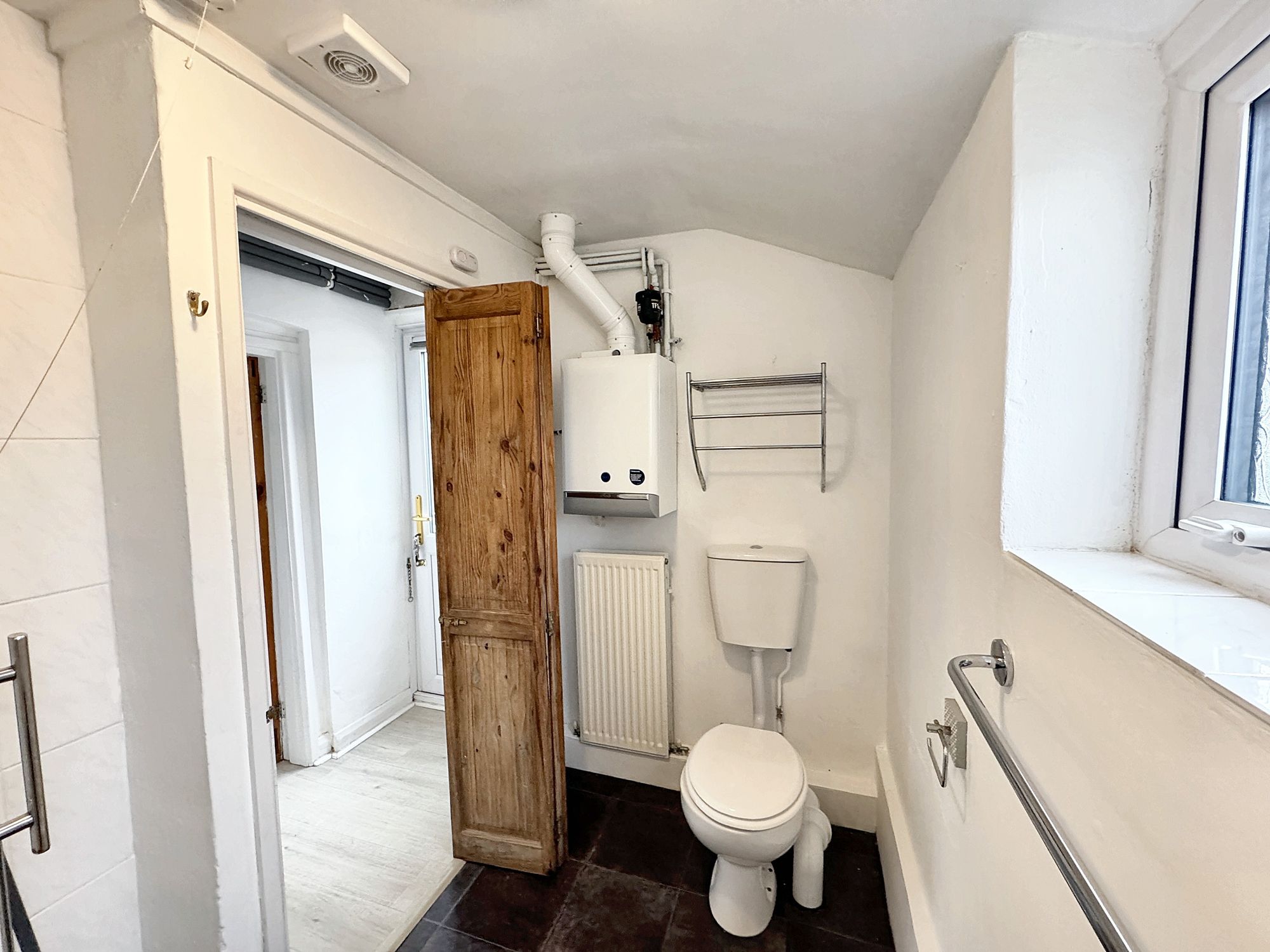 2 bed terraced cottage to rent in Cliff Road, North Petherton, TA6  - Property Image 8