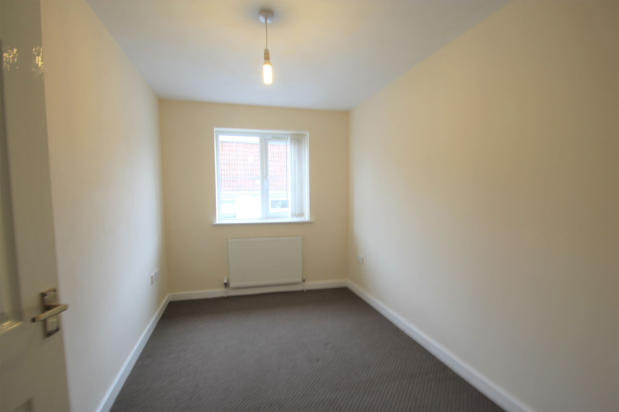 2 bed flat to rent in South Street, Taunton  - Property Image 6