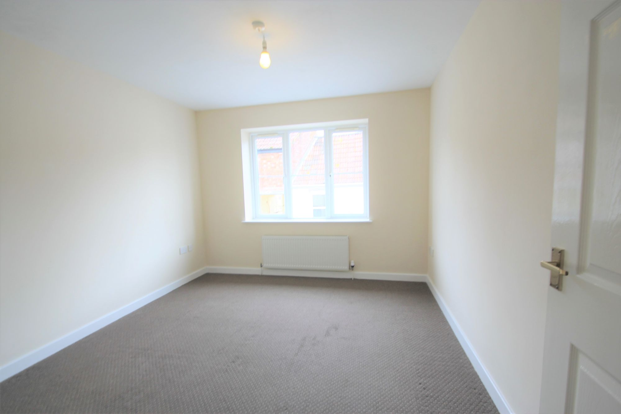 2 bed flat to rent in South Street, Taunton  - Property Image 7