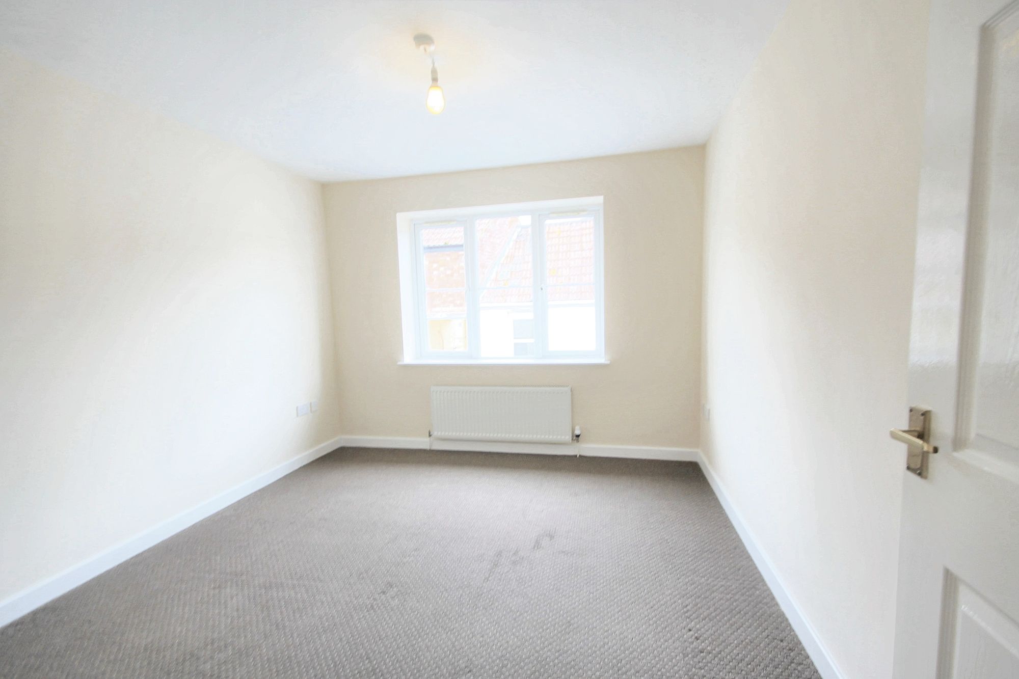 2 bed flat to rent in South Street, Taunton, TA1  - Property Image 7