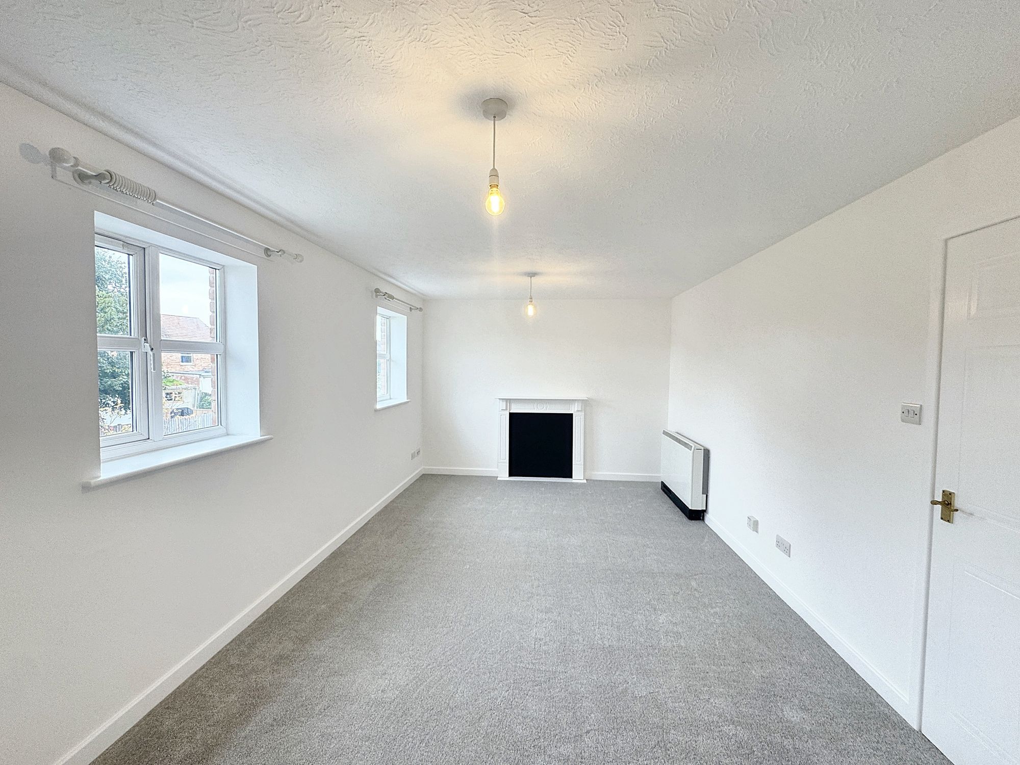 2 bed house to rent in Winters Field, Taunton, TA1  - Property Image 4
