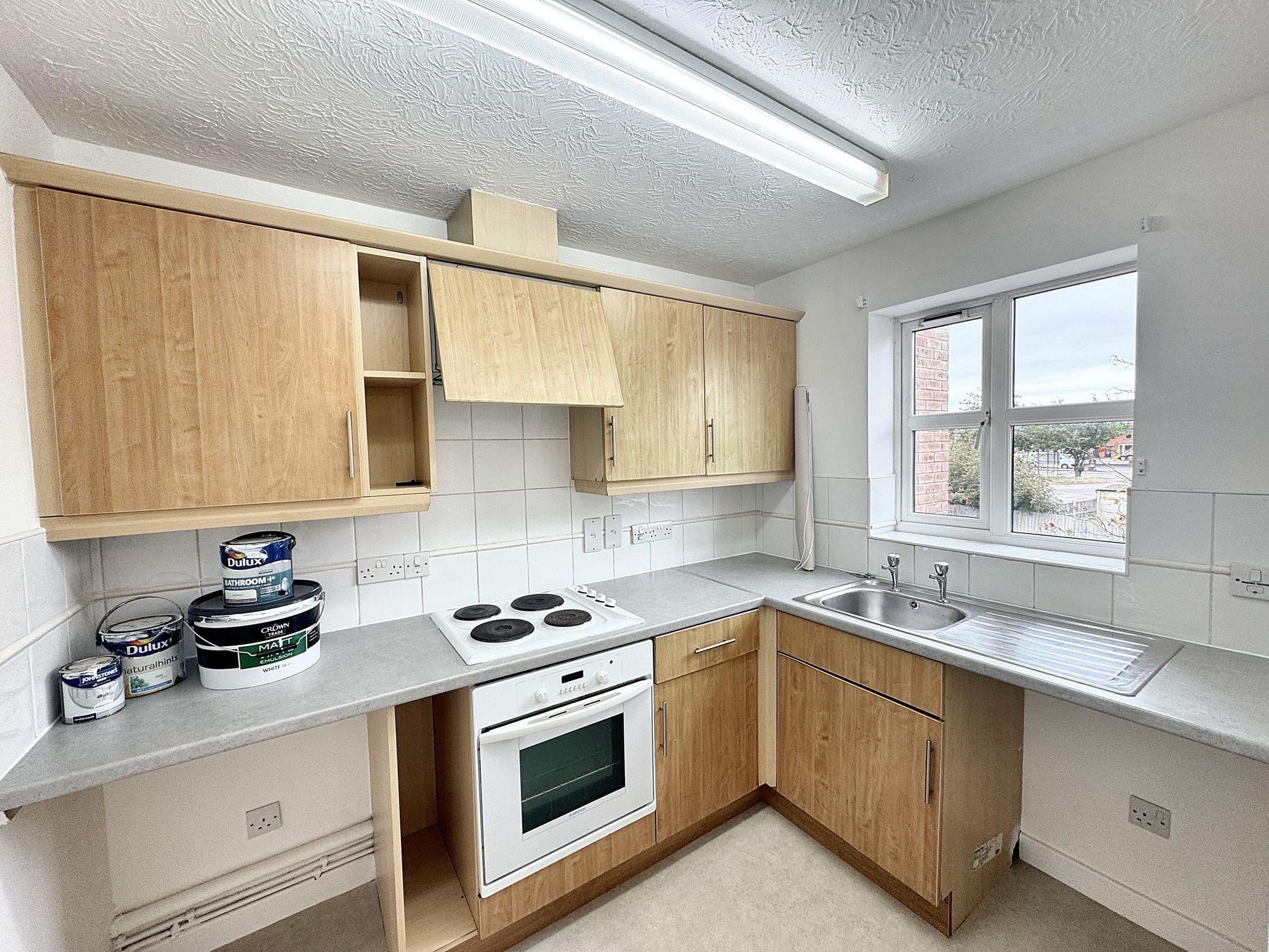 2 bed house to rent in Winters Field, Taunton, TA1  - Property Image 2