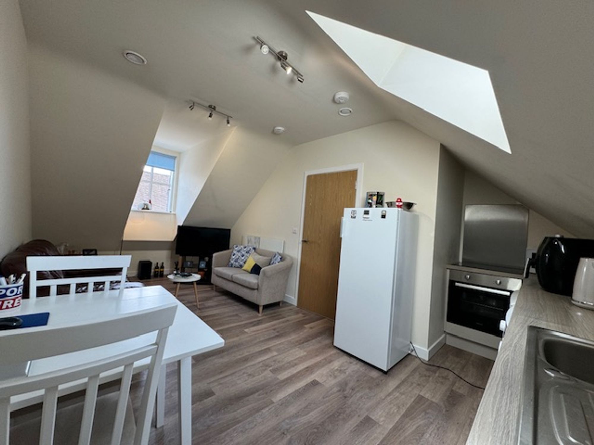 1 bed apartment to rent in East Reach, Taunton  - Property Image 2