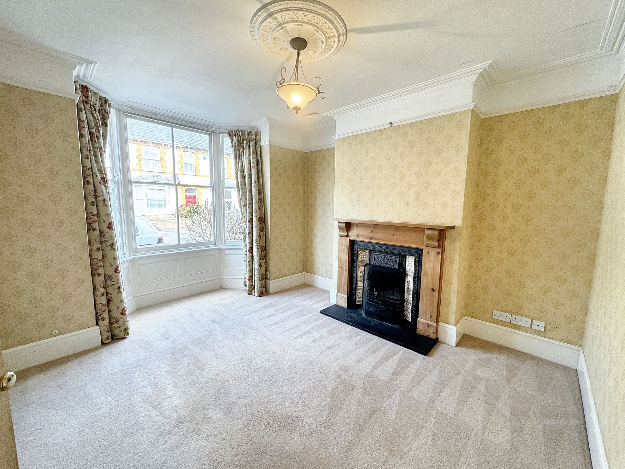 4 bed house to rent in Salisbury Street, Taunton  - Property Image 2