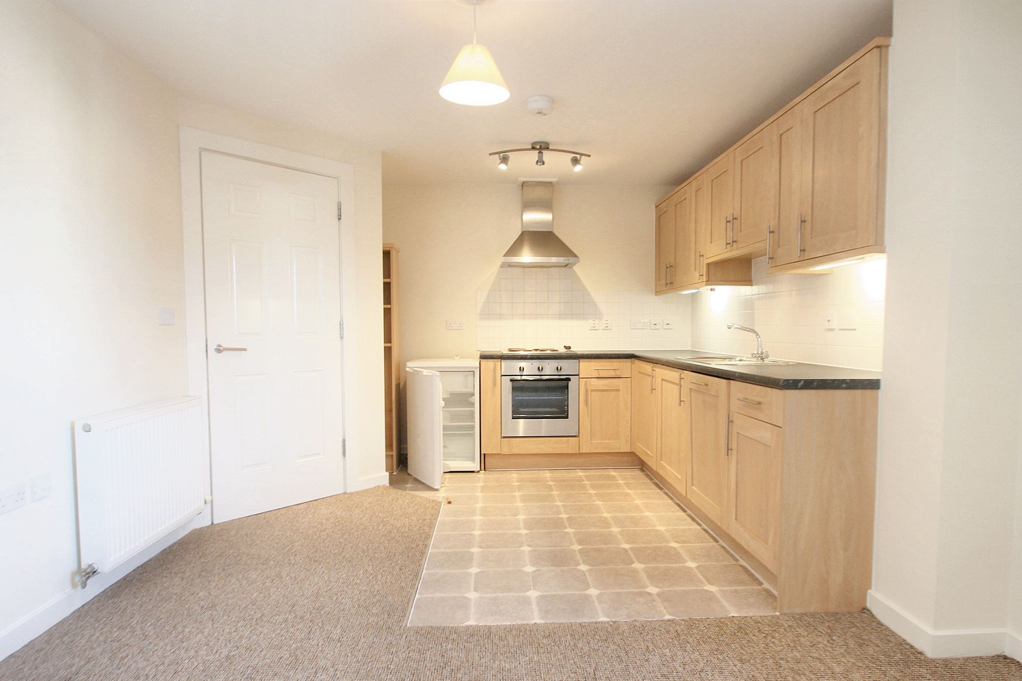 2 bed house to rent in Station Road, Taunton, TA1 - Property Image 1