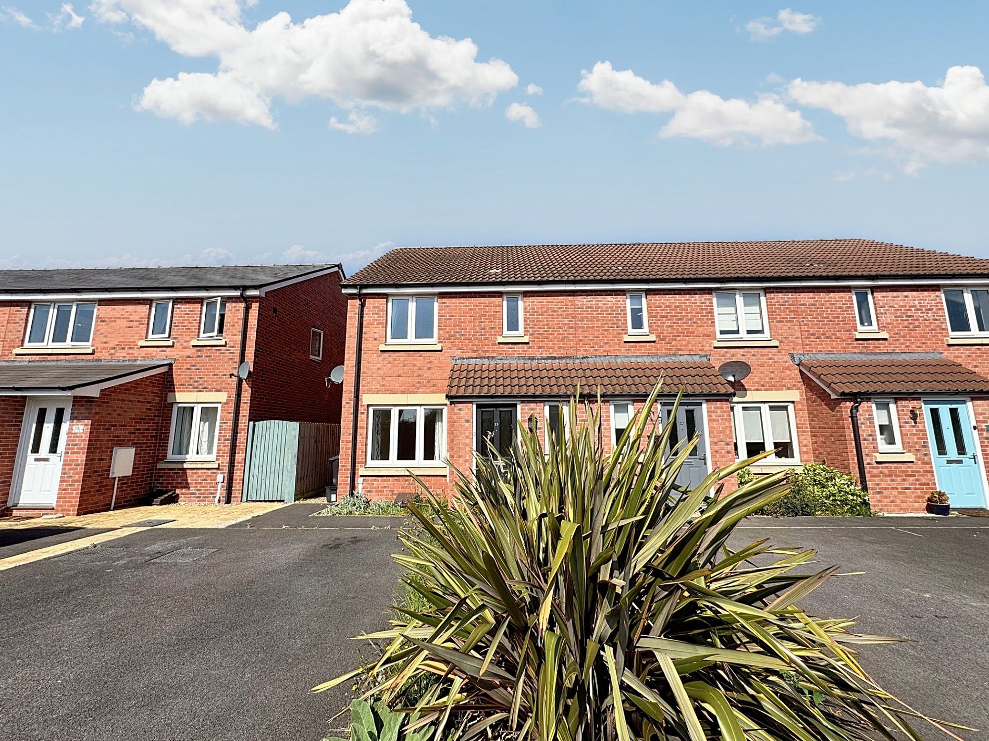 2 bed semi-detached house to rent in Hardys Close, Bathpool, TA2