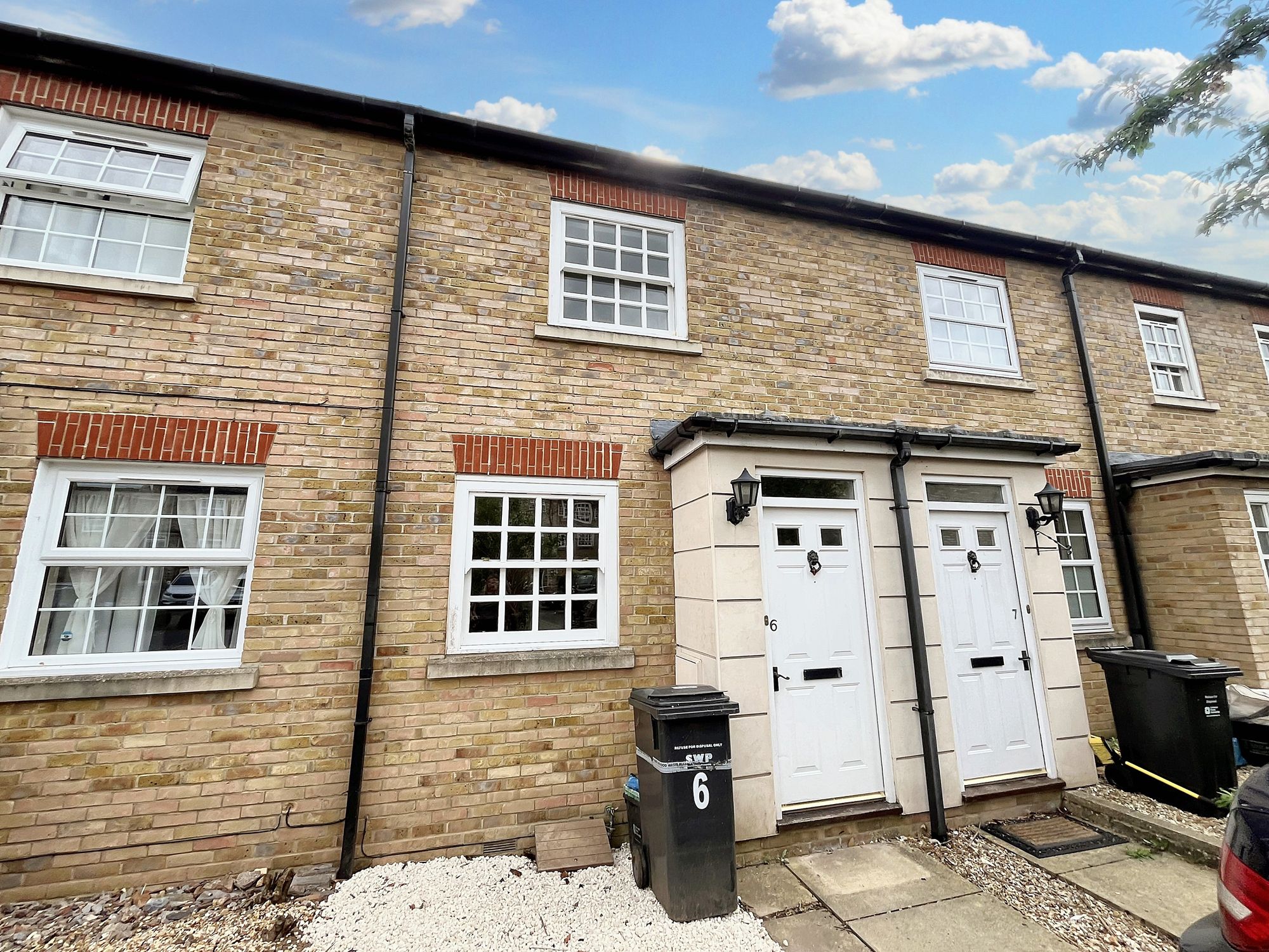 2 bed mid-terraced house to rent in Theaks Mews, Taunton, TA1  - Property Image 1