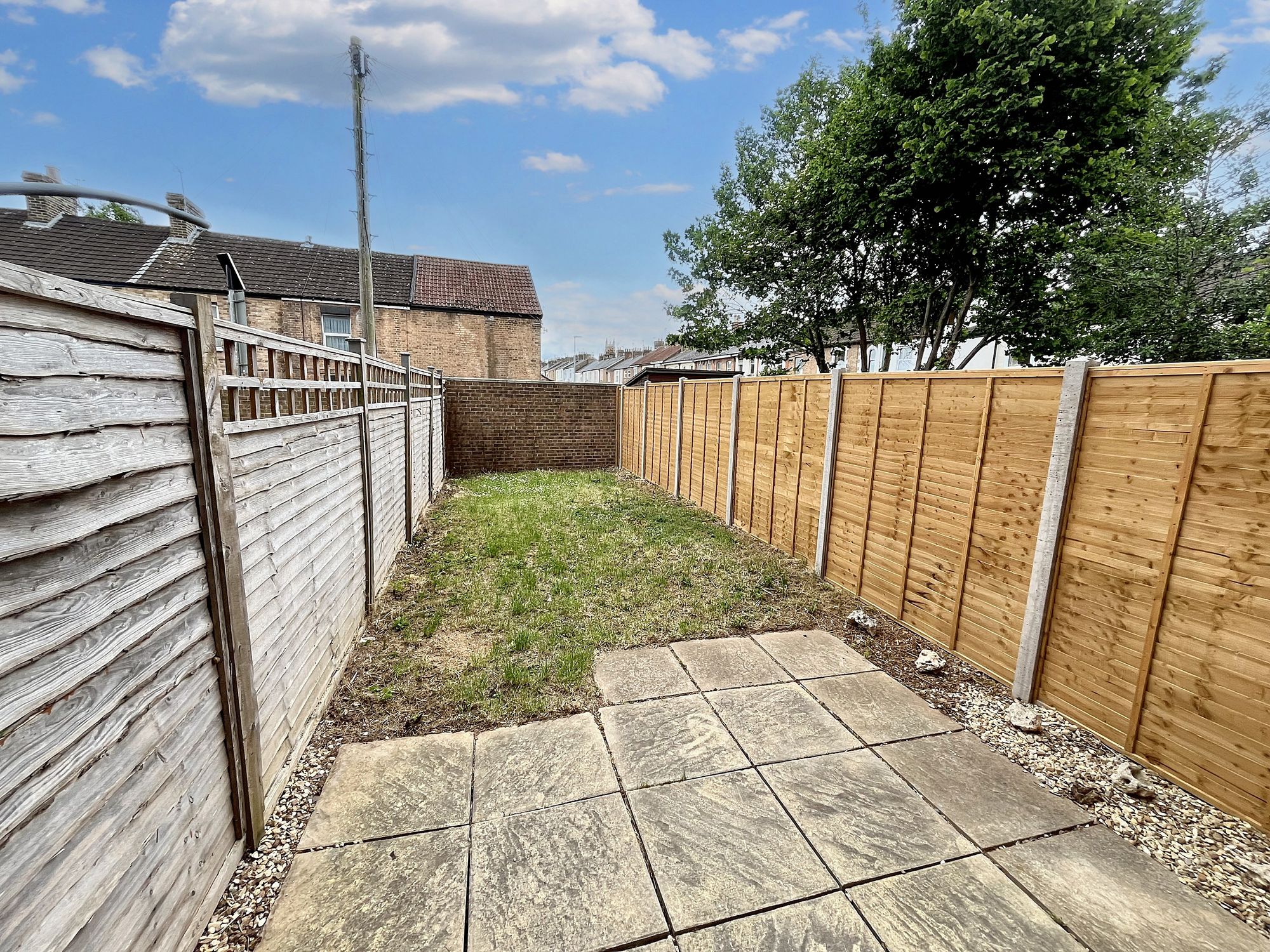 2 bed mid-terraced house to rent in Theaks Mews, Taunton, TA1  - Property Image 4