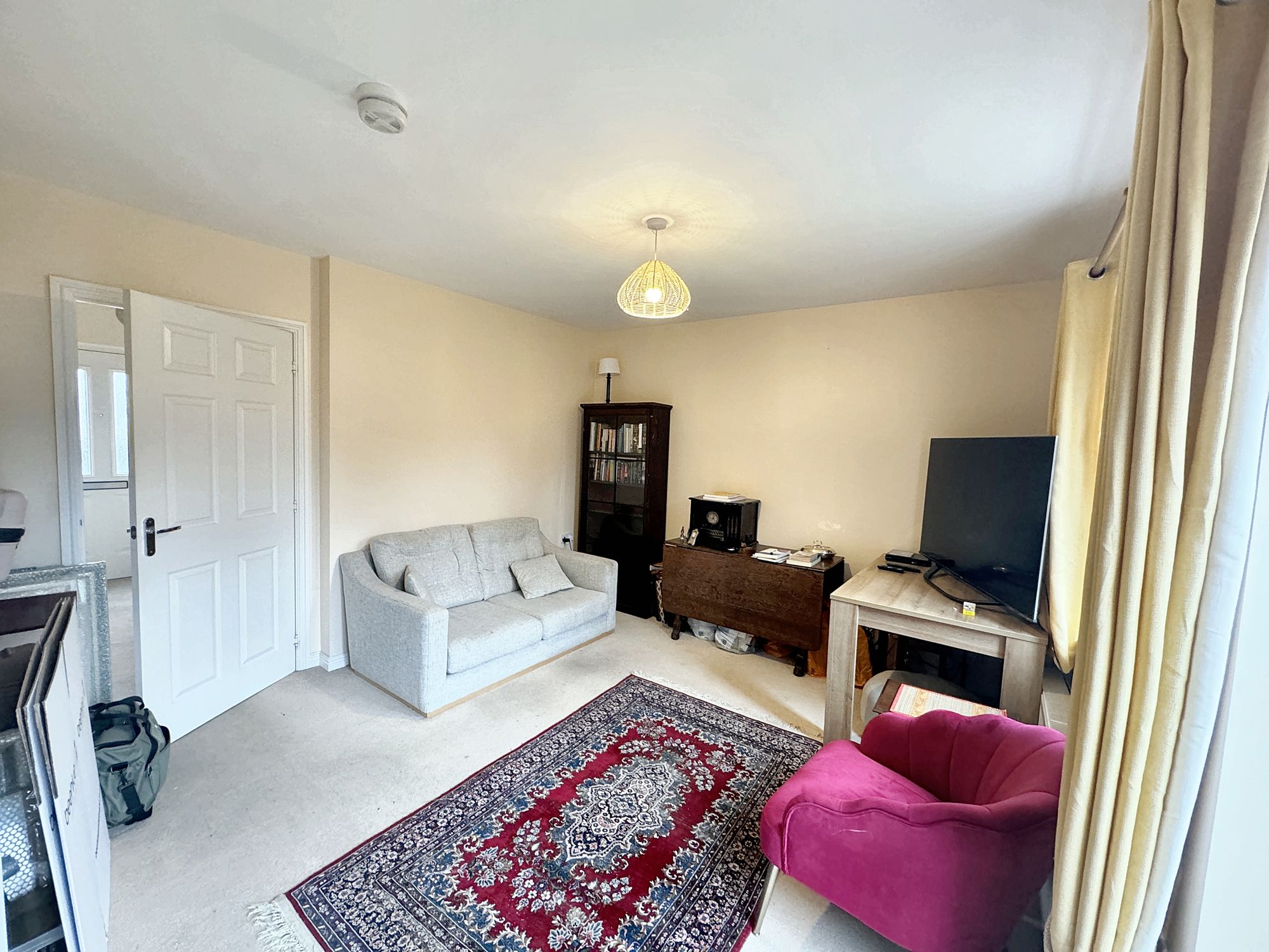 2 bed house to rent in Roys Place, Taunton  - Property Image 3