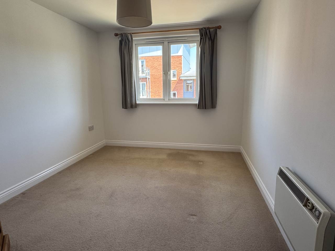 2 bed flat to rent in Constantine House, New North Road  - Property Image 5