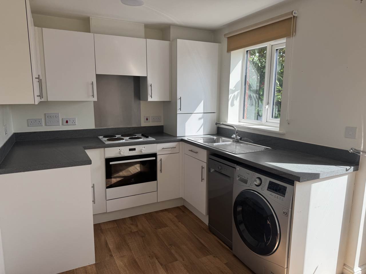 2 bed terraced house to rent in Myrtlebury Way, Exeter, EX1