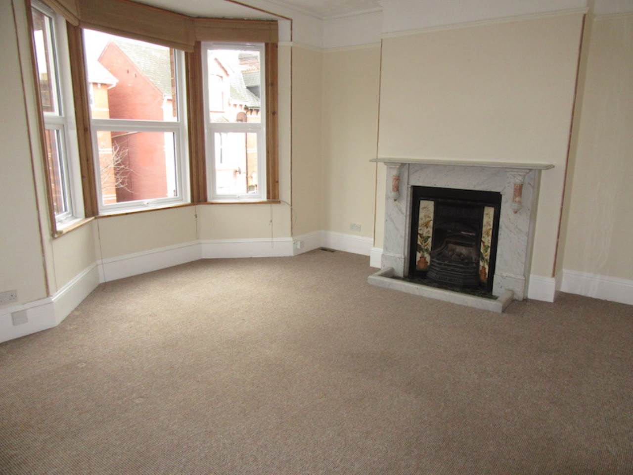 2 bed flat to rent in Hillsborough Avenue, Exeter, EX4